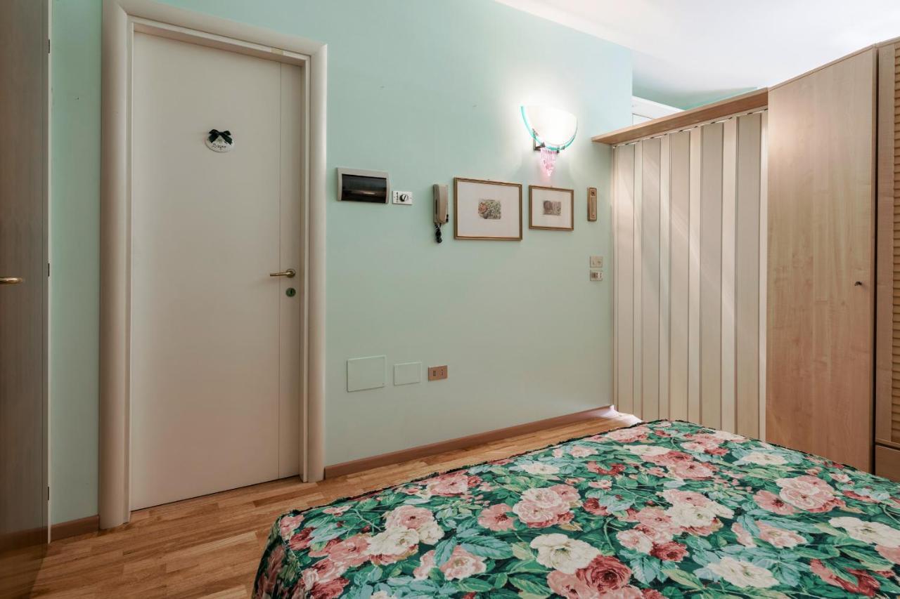 Azzurra Suite - Monolocale Con Piscina E Wifi سيرمِيوني المظهر الخارجي الصورة