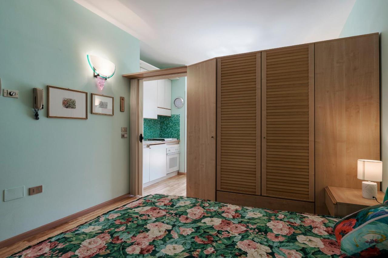 Azzurra Suite - Monolocale Con Piscina E Wifi سيرمِيوني المظهر الخارجي الصورة