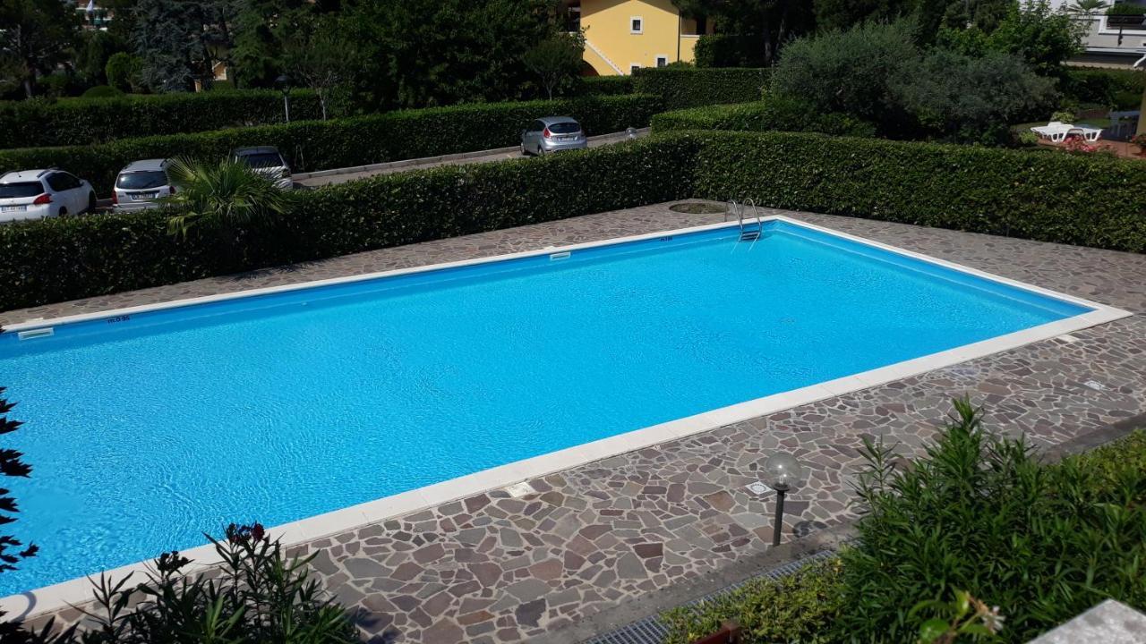 Azzurra Suite - Monolocale Con Piscina E Wifi سيرمِيوني المظهر الخارجي الصورة